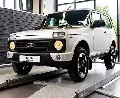 Lada Niva Legend 2026 - immagine dell'auto